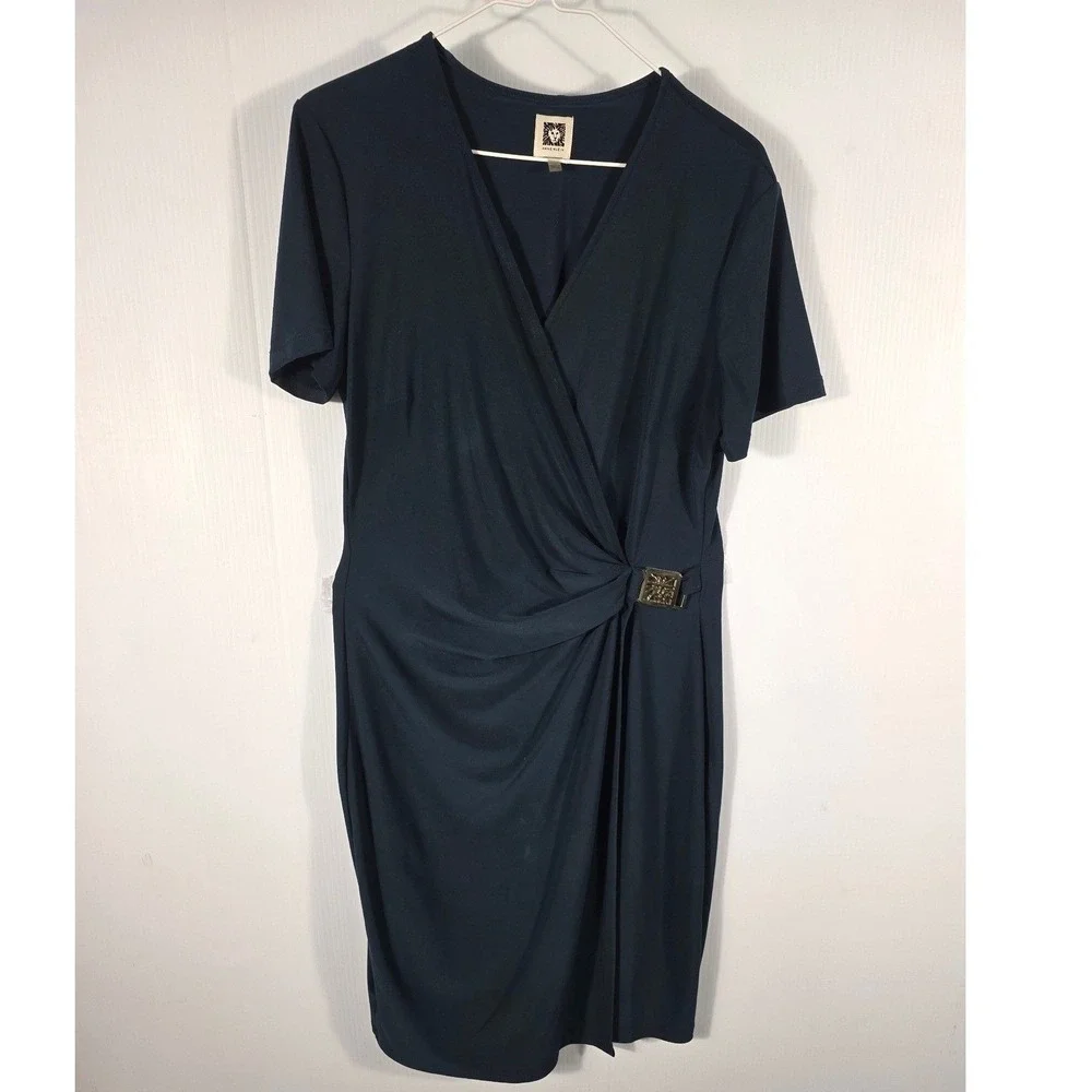 Anne Klein Womens DarkGreen Faux Wrap Sheath Dress Gold Logo Buckle Size 10 - Picture 2 of 7